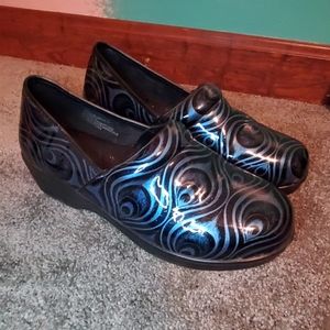 Blue clogs